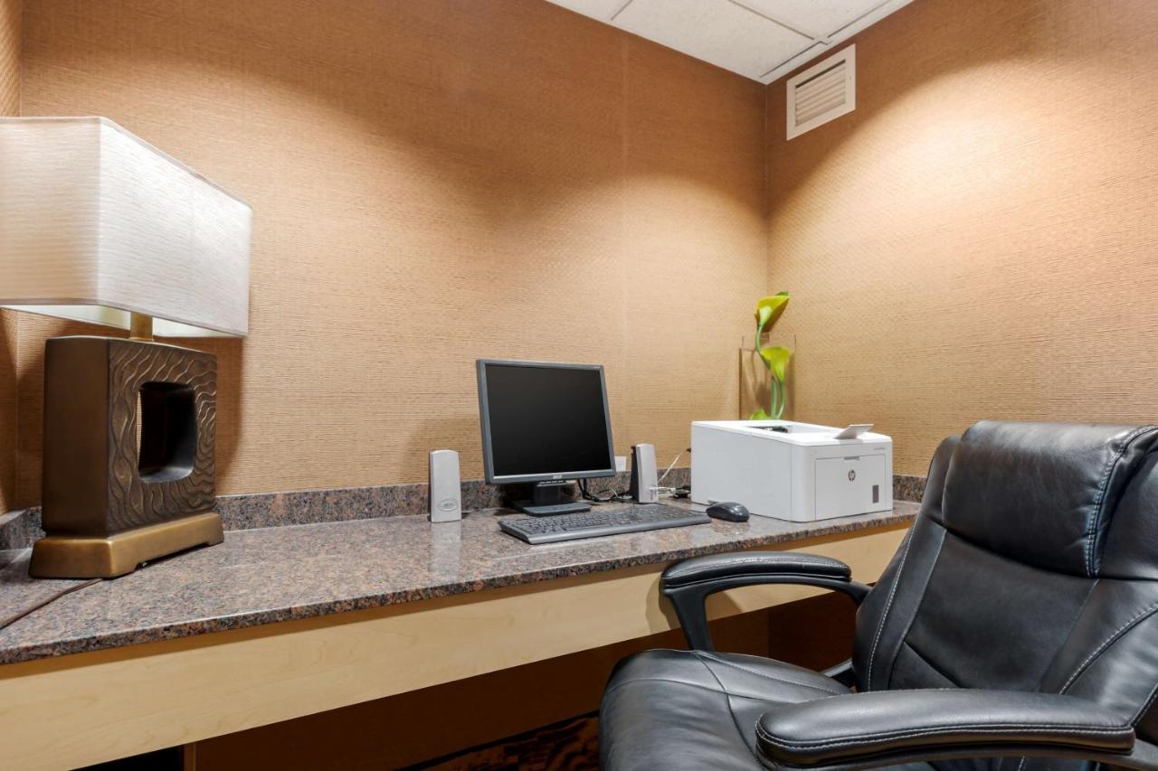 Best Western Plus Dryden Hotel And Conference Centre Dış mekan fotoğraf